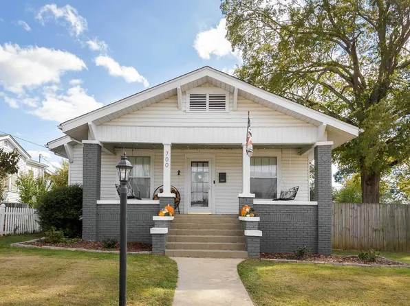 700 4th St, Tuscumbia, AL 35674