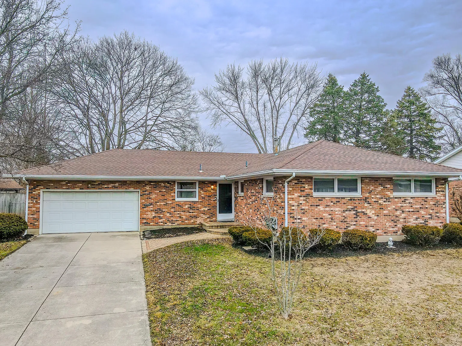 1828 Sierra Ave photo 1