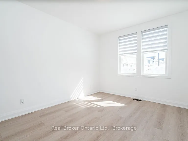 4 Danielle Cres — Photo 8