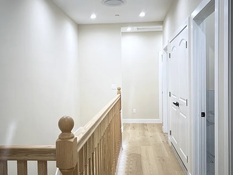 S Parkview Ave — Photo 5