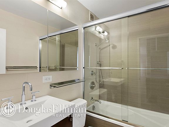 4th image of 77 Bleecker St APT 506