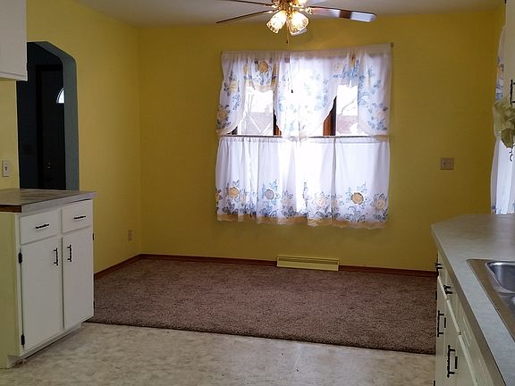 Kitchen & Breakfast Nook