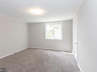 831 Grant Rd, Folcroft, PA 19032