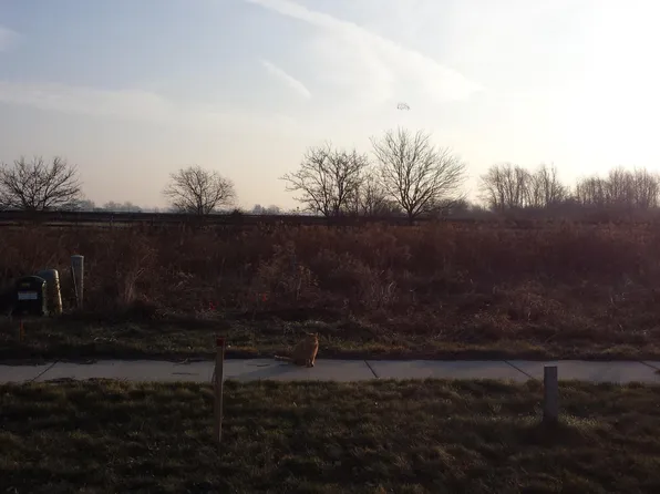 2340 Ulrich Ln #81, Stevensville, MI 49127