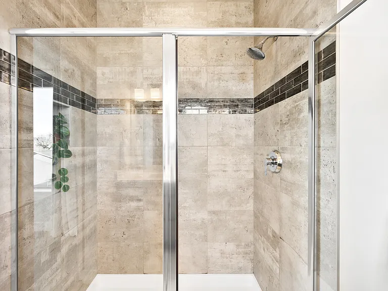 2522 N Moline St — Photo 14