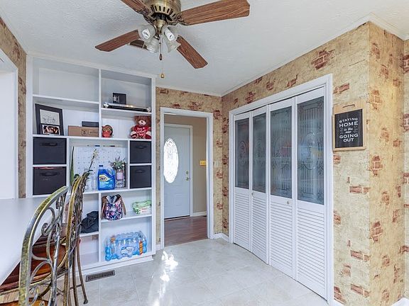 5th image of 501 N College Dr