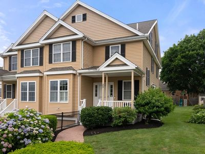 25 Andrea Cir UNIT 25, Needham Heights, MA, 02494