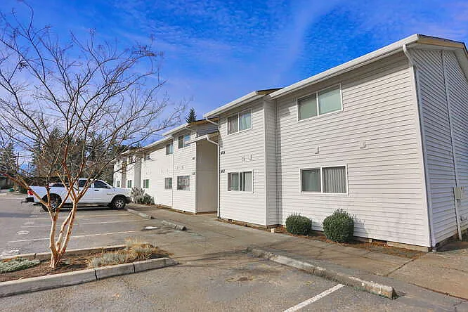 CLEVELAND STATION APTS — Photo 40