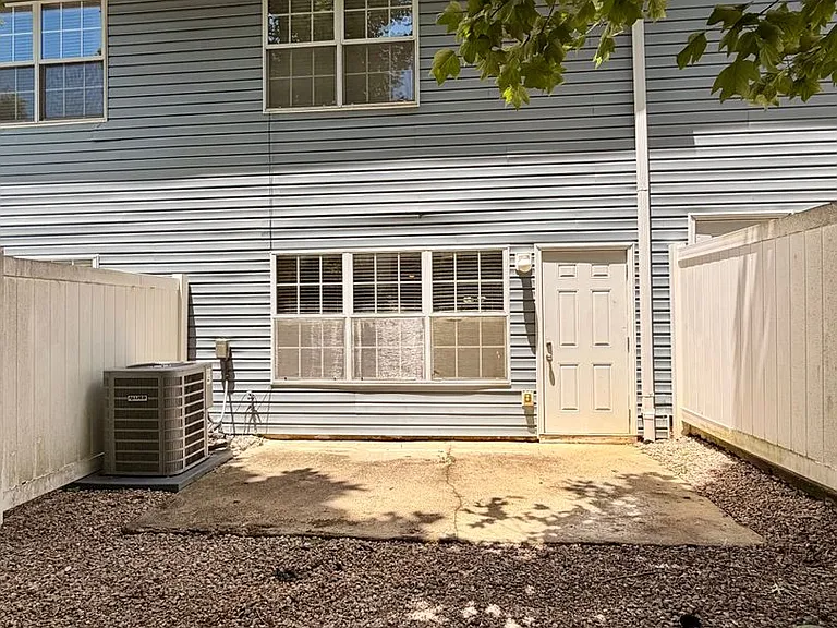 1320 Hendrix Rd #207 — Photo 46
