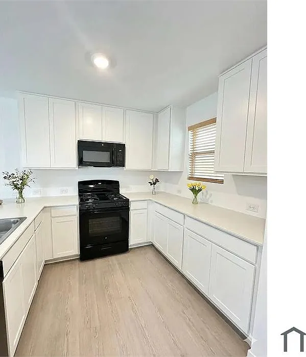 4 bed, 1656 sqft, $2,295 — Photo 4
