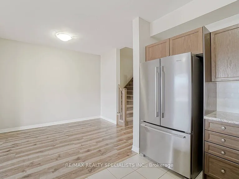 70 Bradbury Rd — Photo 8