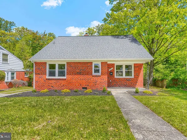 821 Nottingham Rd, Baltimore, MD 21229