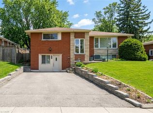 5 Lynford Ave, Hamilton, ON L9A 2L8