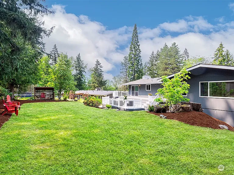 15627 SE 42nd Ct — Photo 15