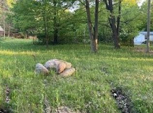 6994 Hankee Rd, Garrettsville, OH 44231