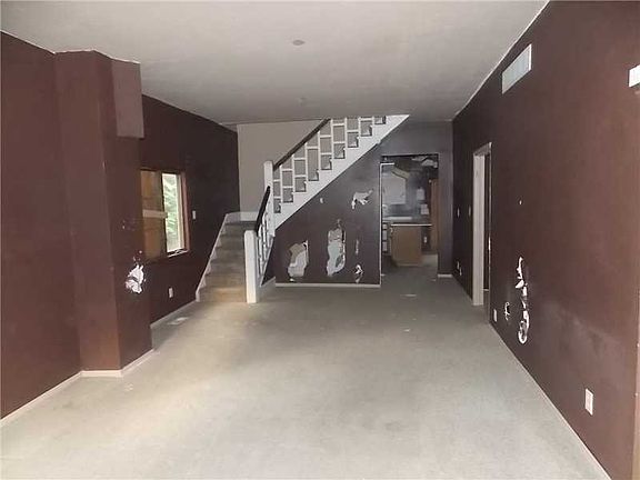 5th image of 2842 Forest Manor Ave