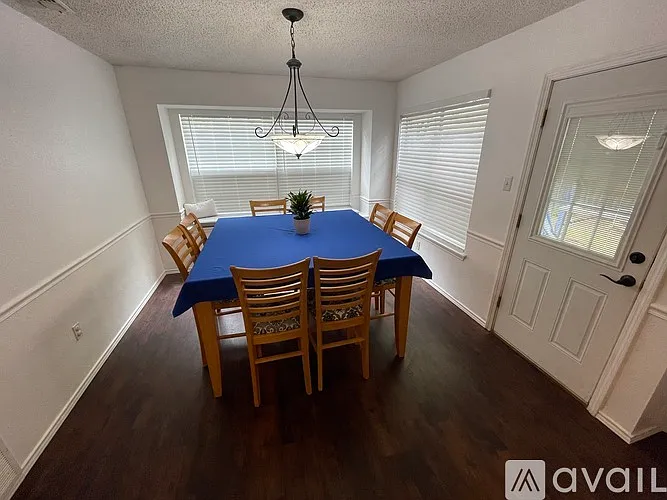 2401 Kline Cir — Photo 11