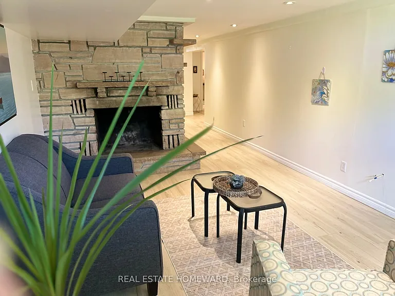 115 Porchester Dr #BASEMENT — Photo 2