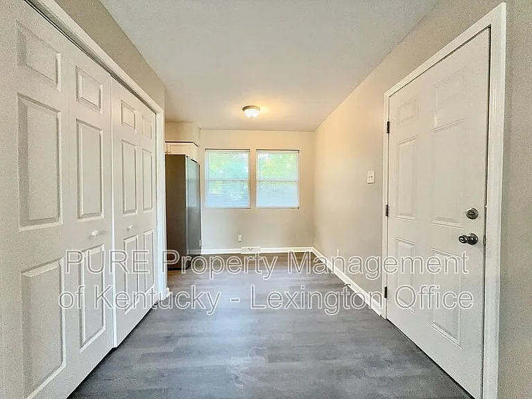 2408 Shandon Dr — Photo 8