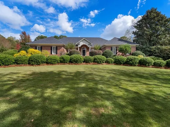 17 Sweetwater Dr, Cataula, GA 31804