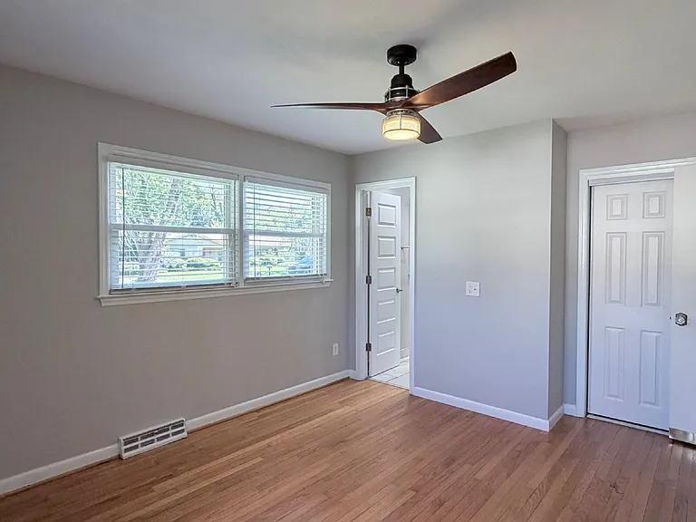 18 Carjen Ave — Photo 64