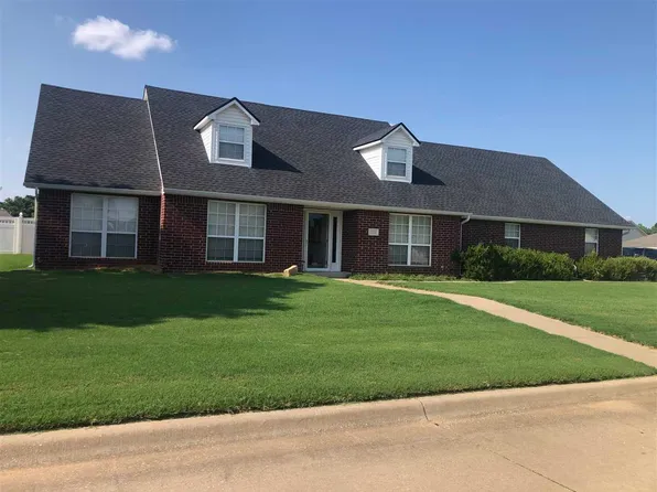1111 Mahar Dr, Perkins, OK 74059