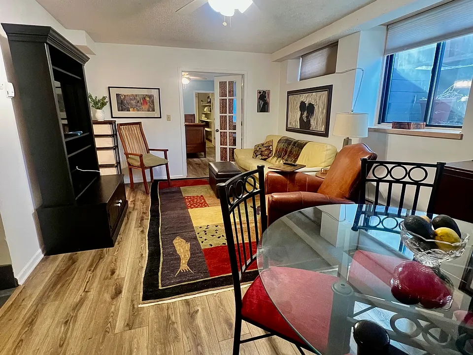 Fully furnished unit!