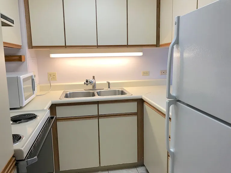 876 Curtis St #1508 — Photo 9