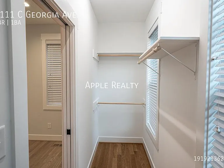 1111C Georgia Ave — Photo 14