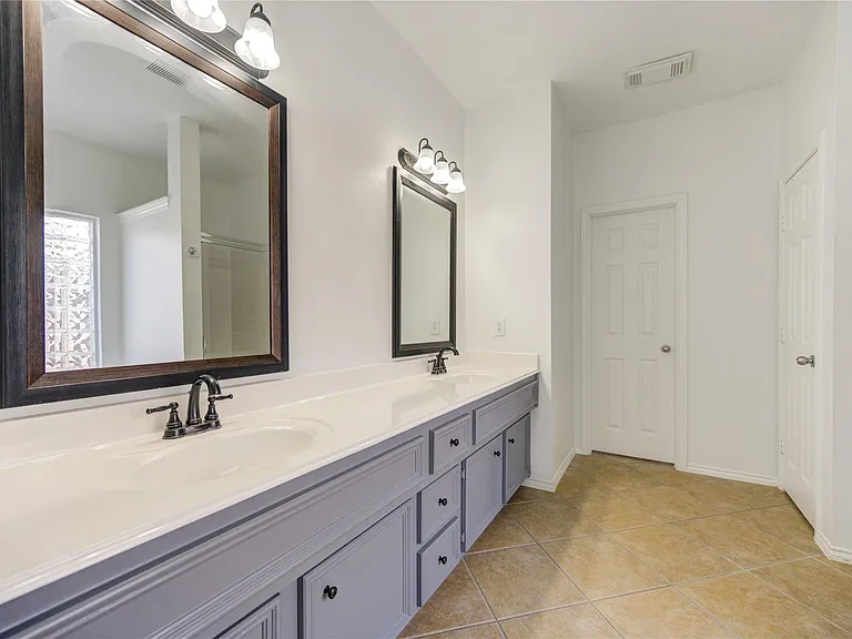 4426 Desert Cliff Ct — Photo 20