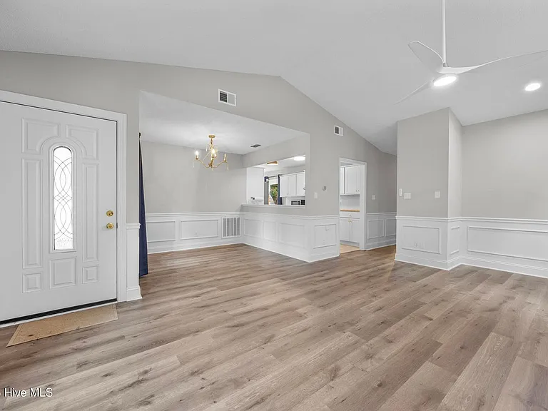 429 Crows Nest Ln — Photo 7