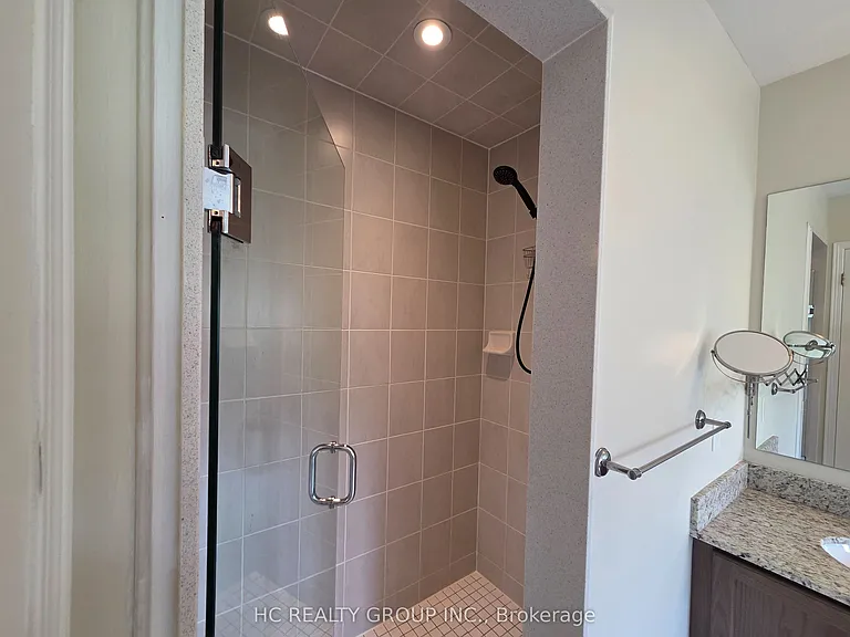 64 Rimrock Cres N — Photo 16