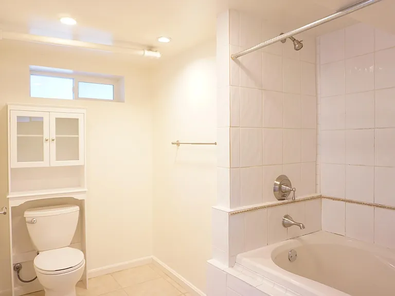 8203 35th Ave SW — Photo 17