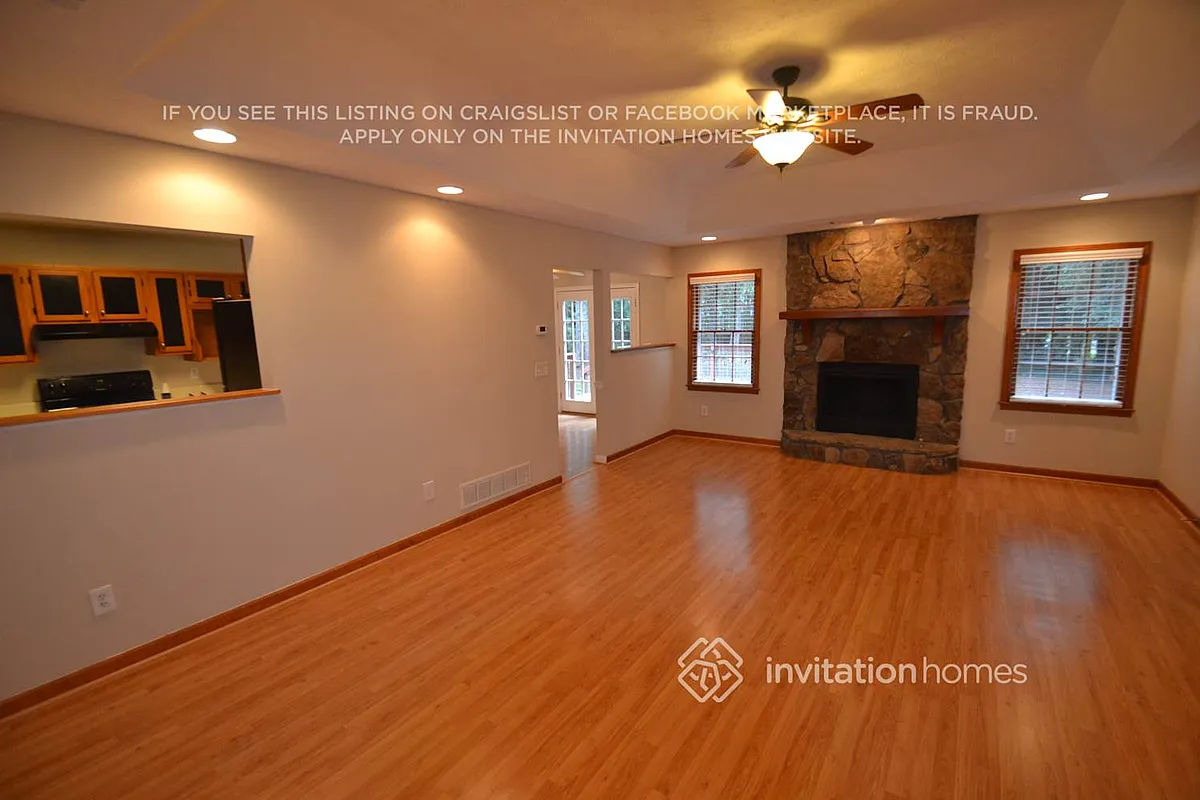 Building Photo - 2110 Amber Creek Dr