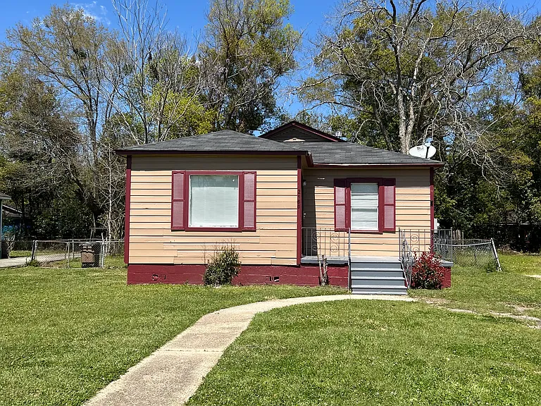 2160 N General Gorgas Dr — Photo 2