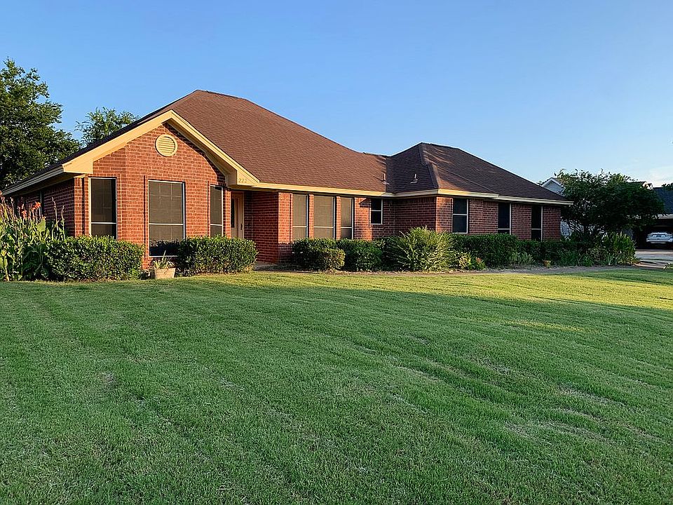 1st image of 222 Country View Ln