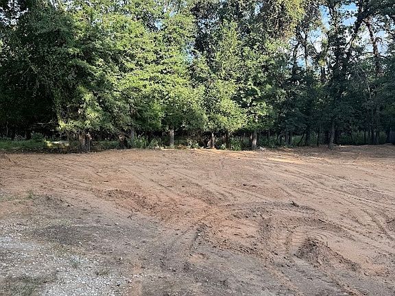 4th image of 1624 Mockingbird Ln
