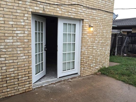 2nd image of 15820 El Estado Dr