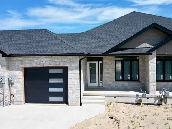 443 Ivings Dr, Saugeen Shores, ON N0H 2C3