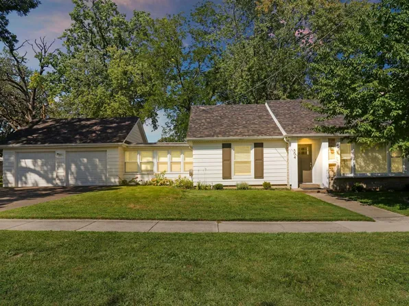 500 W Pacific Ave, Waukegan, IL 60085