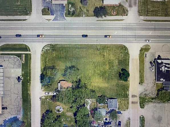 0 Corunna Rd, Flint, MI 48532