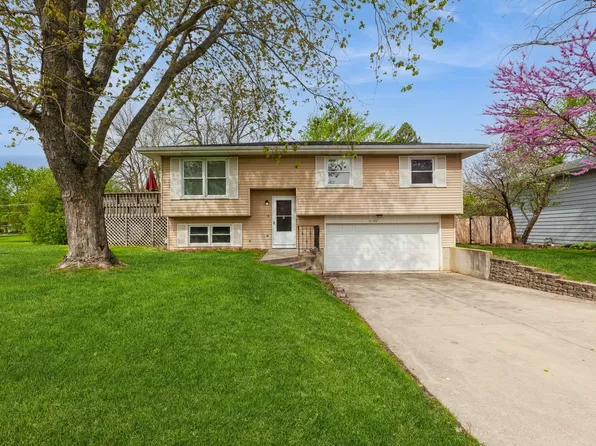 1N110 Morse St, Carol Stream, IL 60188