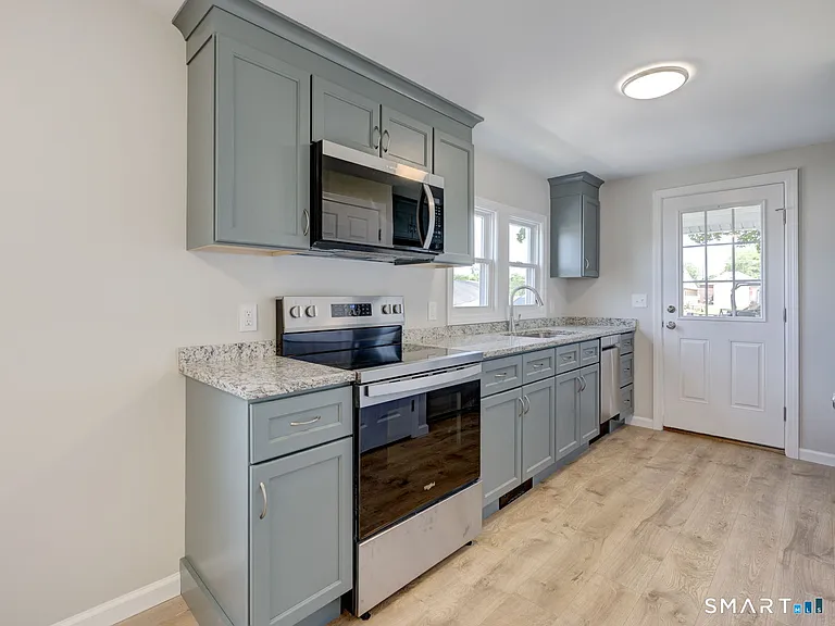 1455R Forbes St — Photo 6