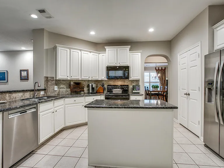 21226 Willow Glade Dr — Photo 4