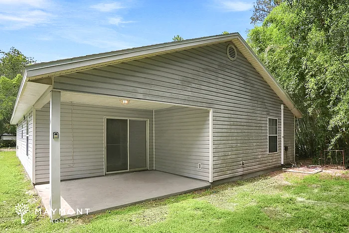 3 bed, 2.0 bath, 1335 sqft, $1,595 — Photo 3