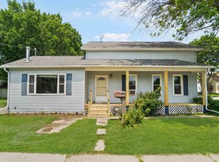 1018 E Lincoln Ave, Oshkosh, WI 54901