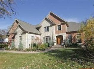 1059 Warrington Rd, Deerfield, IL 60015