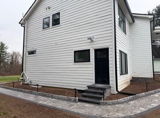 992 Mercer Rd, Princeton, NJ 08540