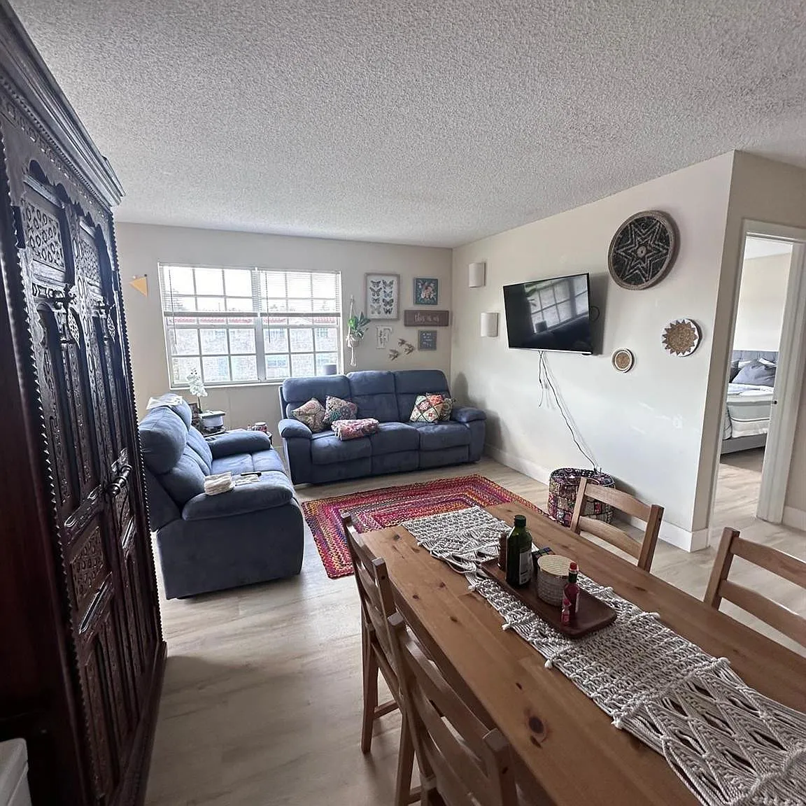 3 bed, 2.0 bath, 1125 sqft, $2,600 — Photo 3