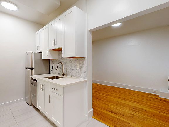 4th image of 1106 Bush St APT 201